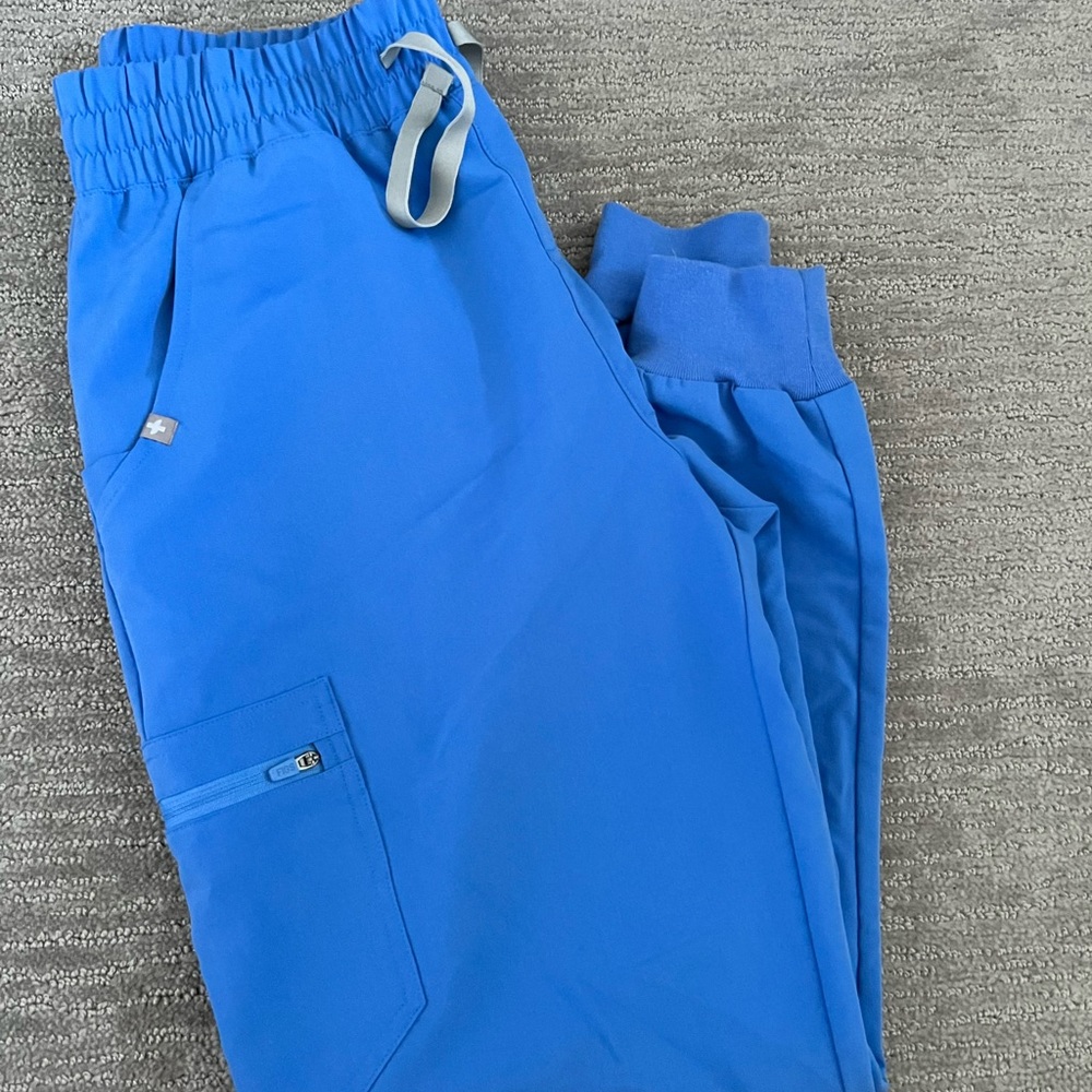 FIGS Zamora High-Waisted Scrub Pants (Ceil Blue)